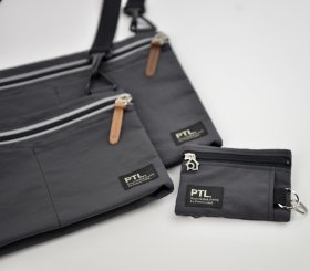 サコッシュ入荷！