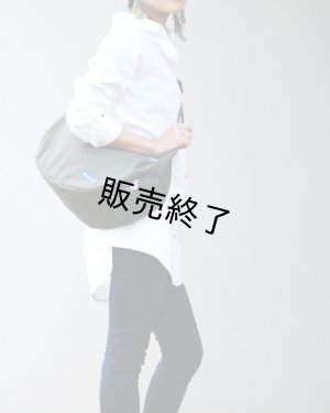 画像8: ムーンショルダー