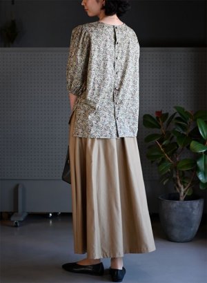 画像9: パフスリーブブラウス