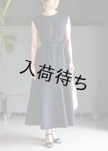 ノースリーブドレス