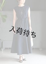 ノースリーブドレス