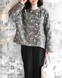 ノーカラーショートコート